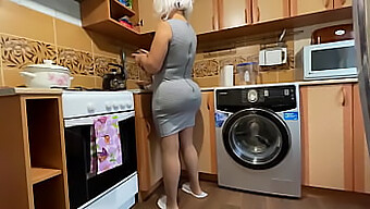 Amateur Milf Gets Her Big And Mature Ass Pounded By Stepson