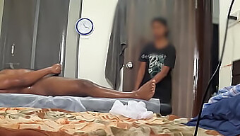 Uma Massagem Sensual Com Um Clímax Satisfatório