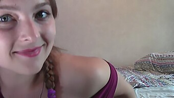 Overweight Babe Tries To Make Money On Webcam